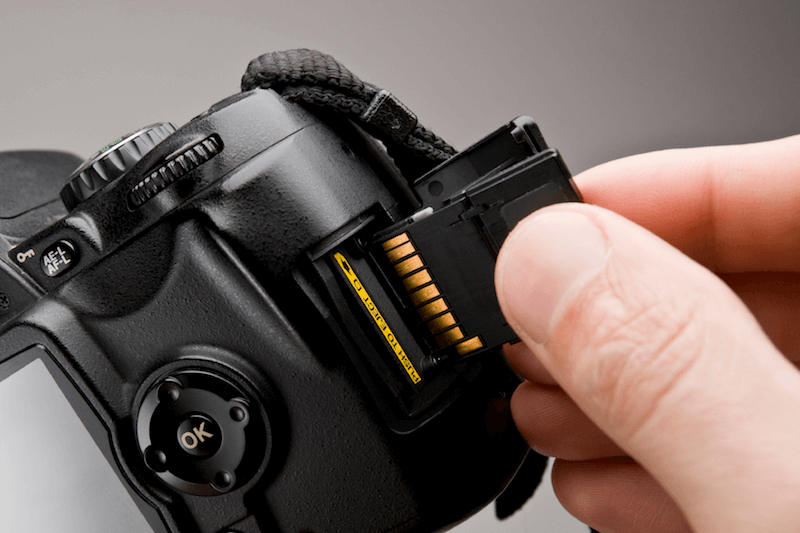 camera connect sd card