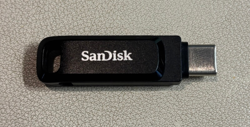 Lightning Flash Drive